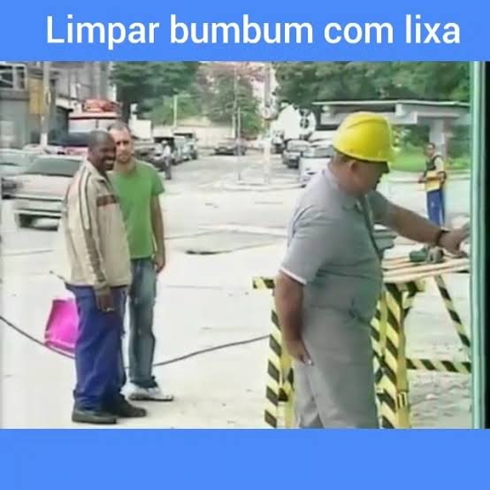 Pegadinha de limpar bumbum com a lixa